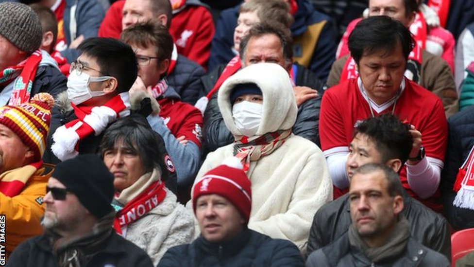 Ogil va katta kokrakli ona bilan rus jinsiy aloqa