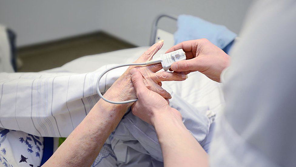 Özəl klinikalar pulsuz peyvənddən də pul qazanır: “Müayinəyə nə ehtiyac var?” - HƏKİM