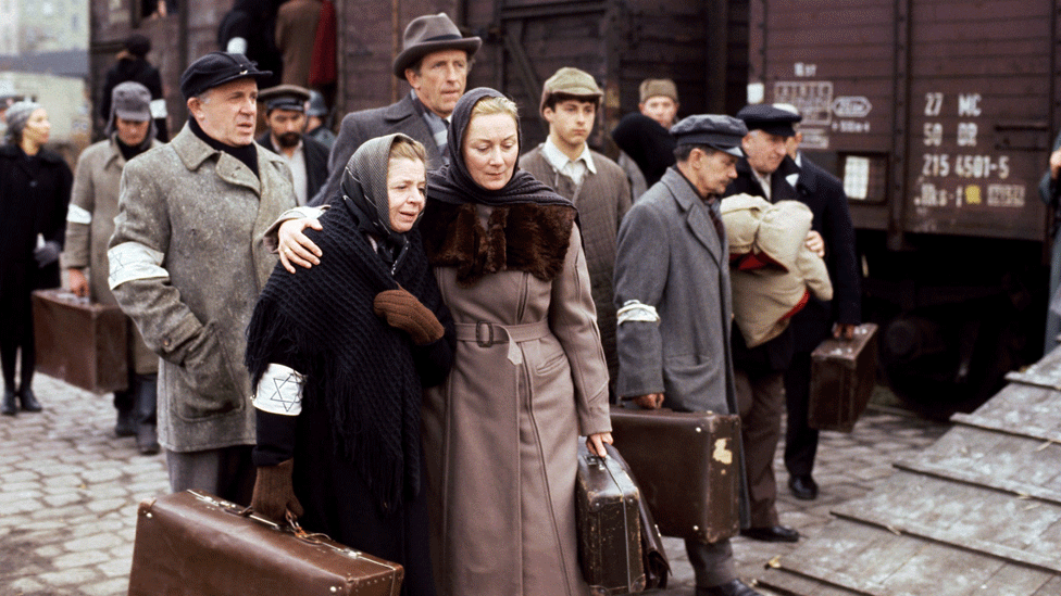 Holocausto: A série americana que mudou como alemães veem o