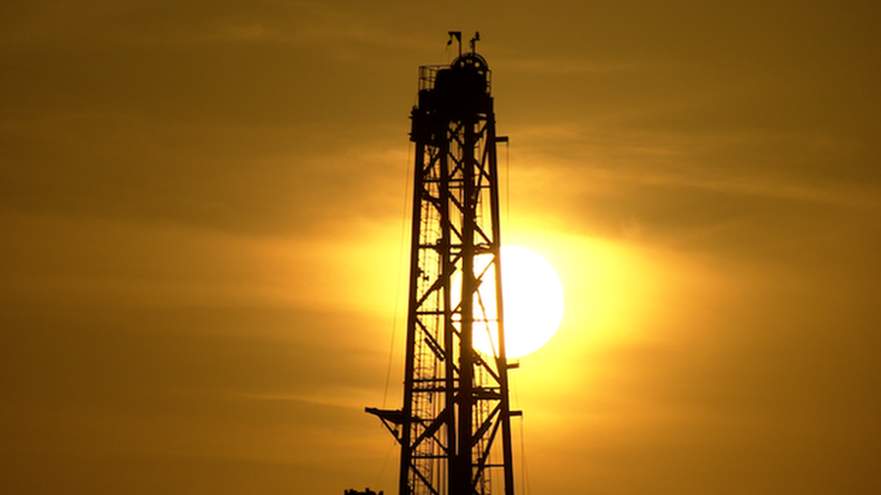 Una torre de petróleo en Shaybah