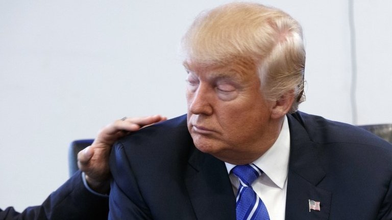 US election: More top Republicans drop support for Trump