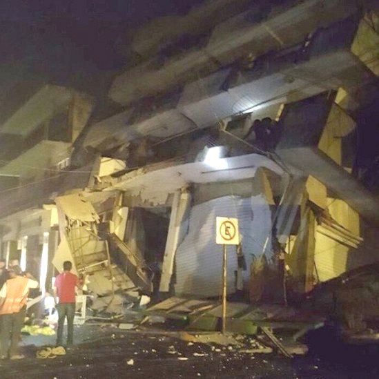 Bangunan ambruk di Oaxaca, salah satu daerah yang paling parah mengalami dampak gempa.