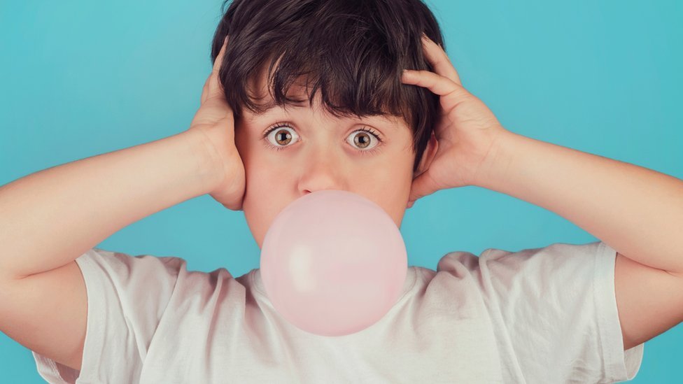 Grimsby's streets to be cleaned by special machines - CBBC Newsround