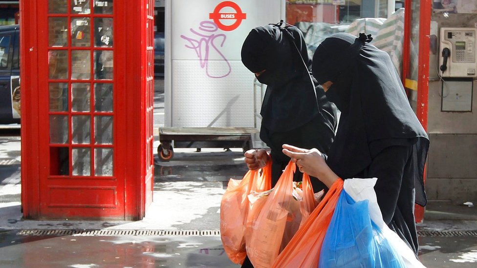 Racial segregation 'growing in UK', Dame Louise Casey warns