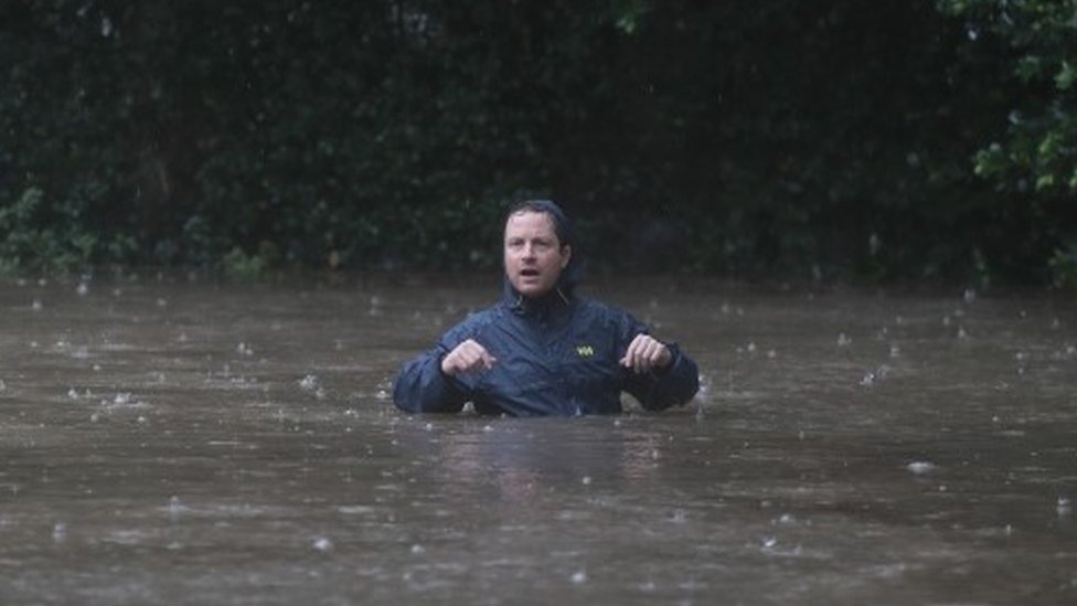 写真で見る】 ヒューストンで洪水 「ハービー」の大雨で広範囲に - BBC