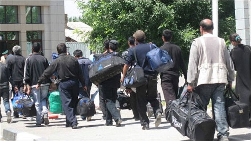 Rasmni boshqa fotosuratga qanday qoshish kerak