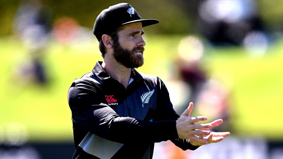 Ukraina yalangoch fotosuratlar Qattiq jinsiy squirt video dan Dick