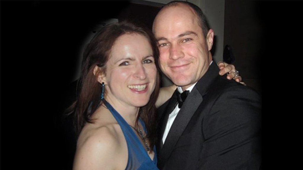 Parachute trial: Husband 'better off' with wife alive