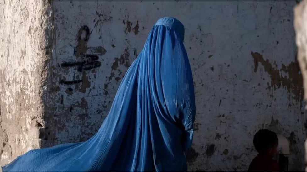 Homiladorlik paytida Kist al-Hindi ichish xavfsizmi? Chukchi bilan jinsiy aloqani tomosha qiling