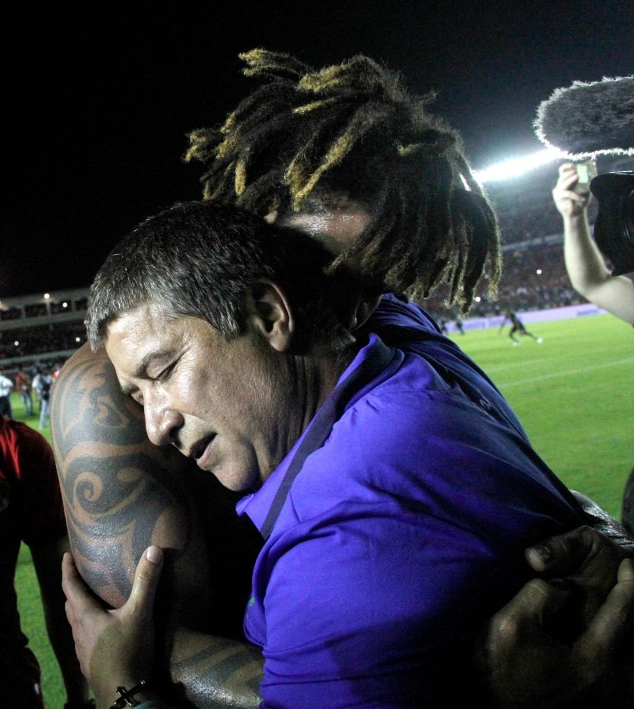 Torres junto al técnico colombiano Hernán Darío Gómez.