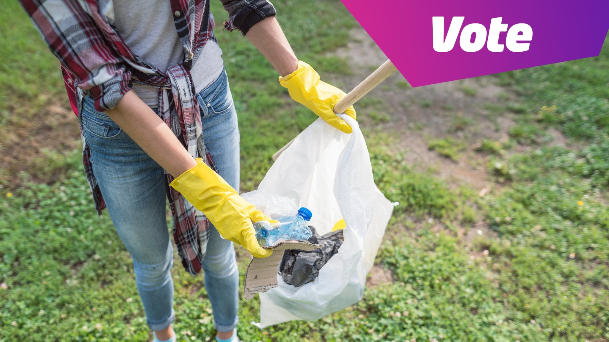 Snowdonia Litterbugs being asked 'Why are you littering our mountains?' CBBC Newsround