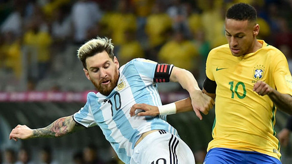 Kotaring va olib yuring video porno Ayol erkakni belbog bilan sikadi