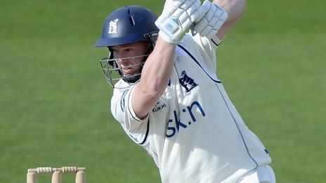 Ambrose leads fightback for Bears