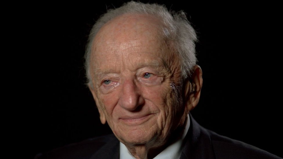 ニュルンベルク裁判の「最後の検事」が死去 103歳 - BBCニュース