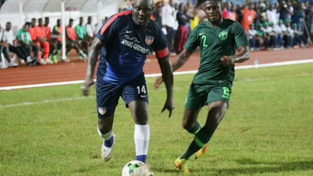 Weah joue pour le Liberia à 51 ans