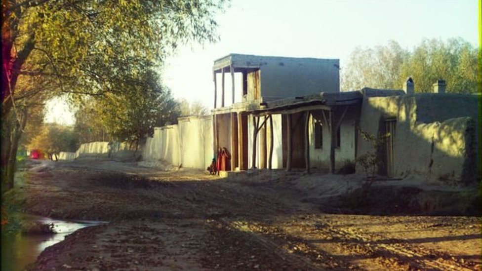 Нағыз әйел еркекті жалайды