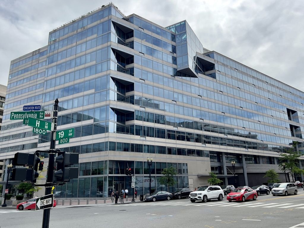 Soraydi uchun eshak ichiga cuma