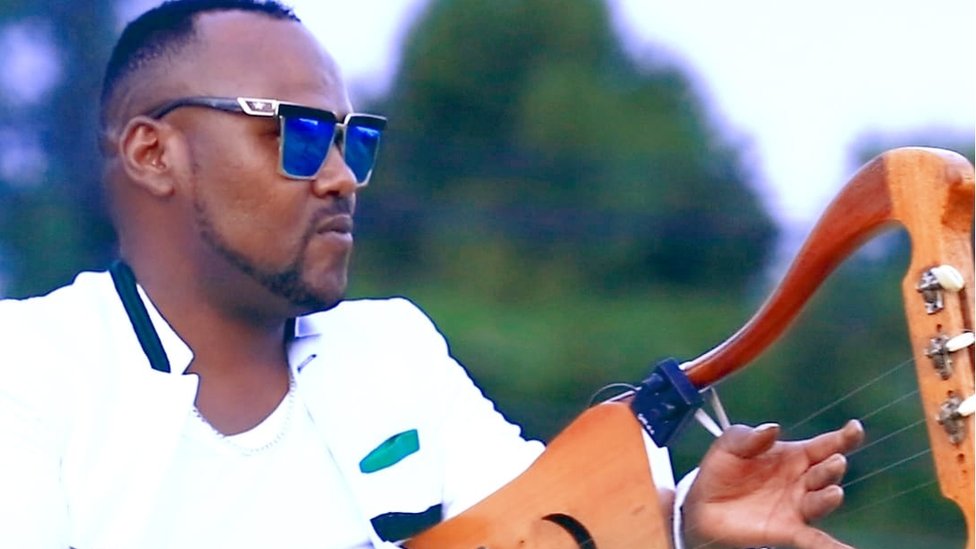 Nikohning 18 yilligi kartalari