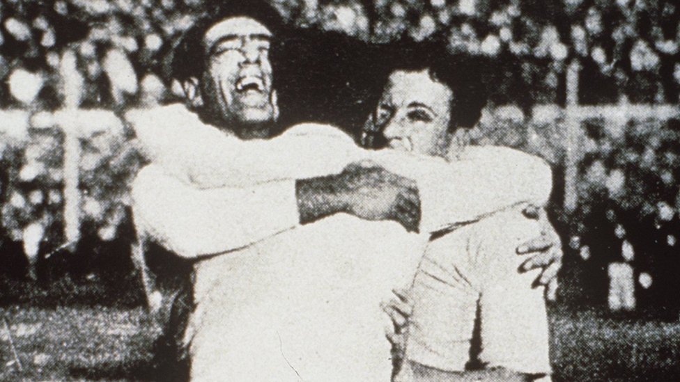 Uruguay celebra la victoria de la Copa de Mundo en 1930.