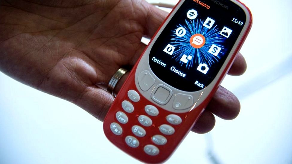 Teléfonos tontos: el resurgir de los celulares no inteligentes en un mundo  hiperconectado - BBC News Mundo