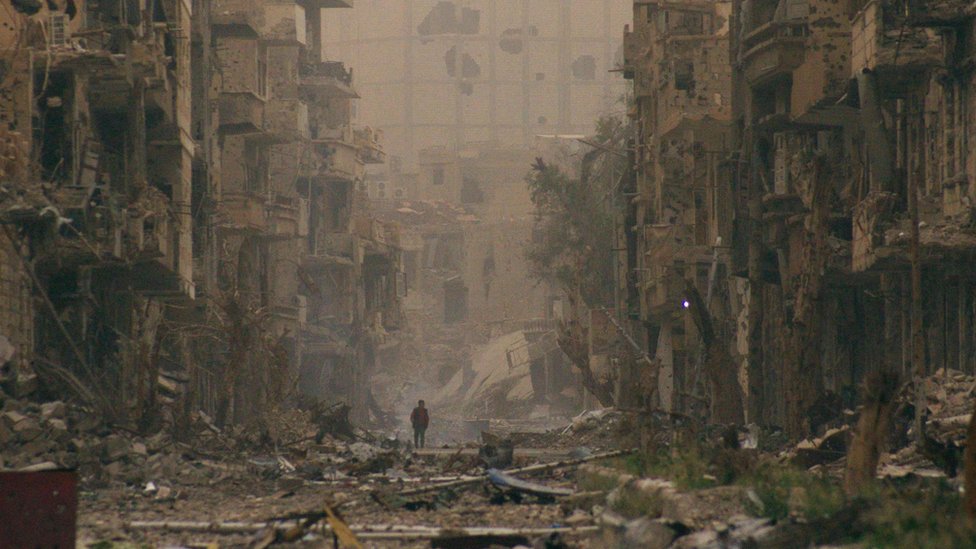 Ayollar ostirib, siyishadi