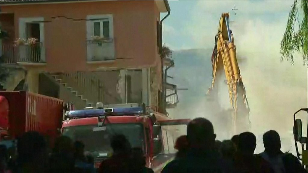 Moment of aftershock caught on film