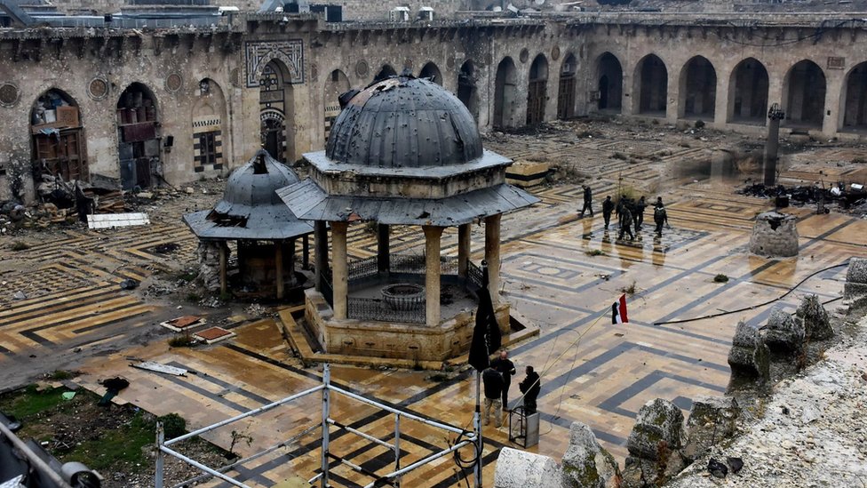 الصراع في سوريا: بقايا المسجد الكبير في حلب
