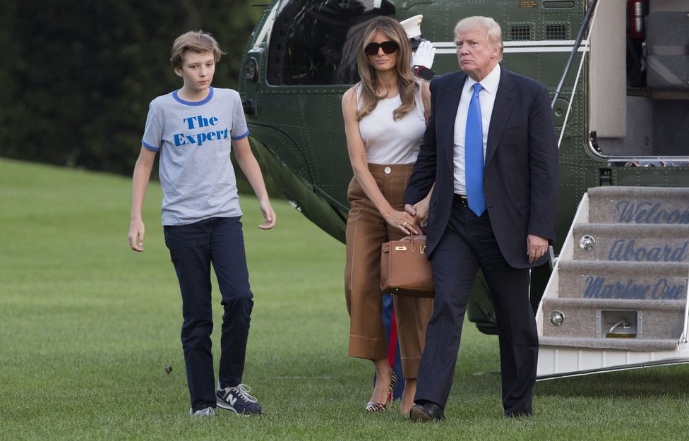 Barron, Melania y Donald Trump