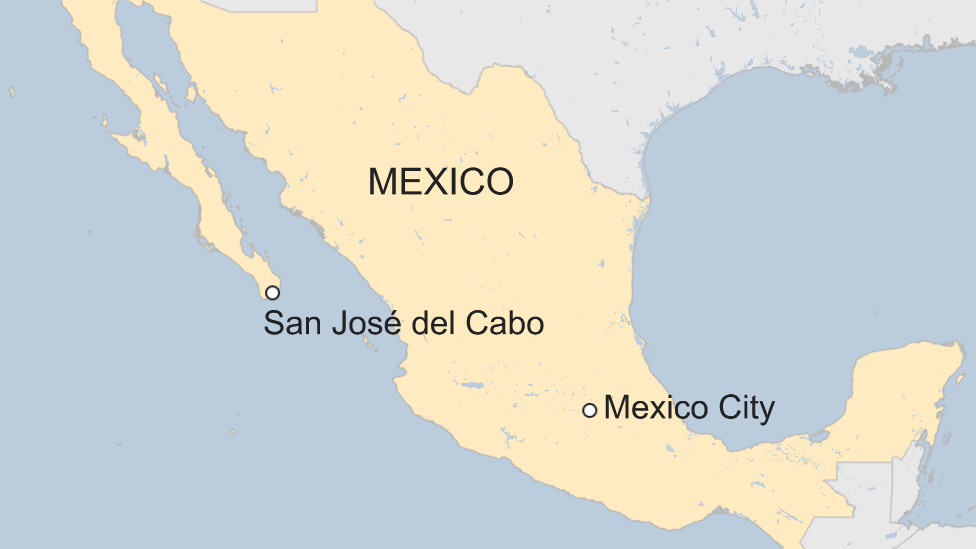 Mexico violence: Gunmen kill three on Baja California Sur beach
