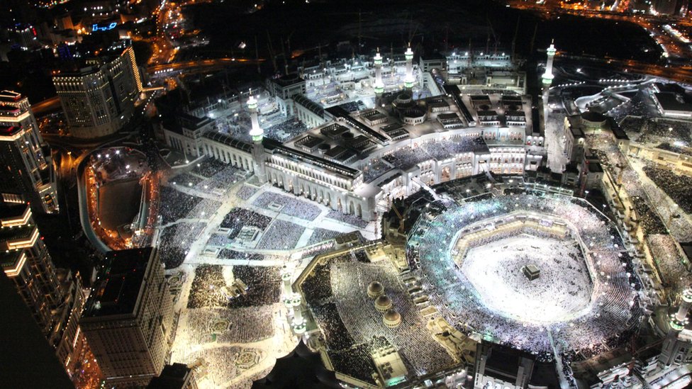 Erim meni emdi va sikdi Erim meni emdi va sikdi