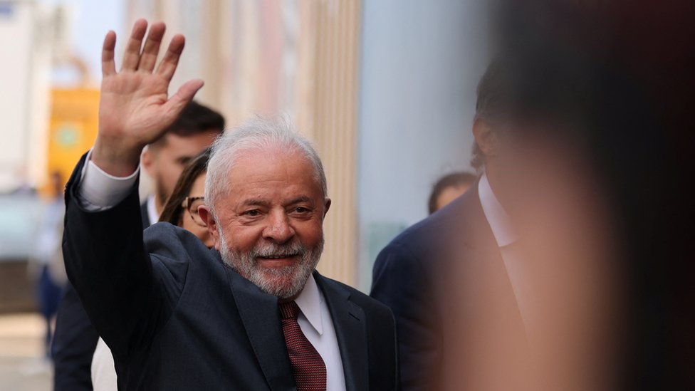 Lula 'toma posse' no exterior em meio a vácuo deixado por Bolsonaro - BBC  News Brasil