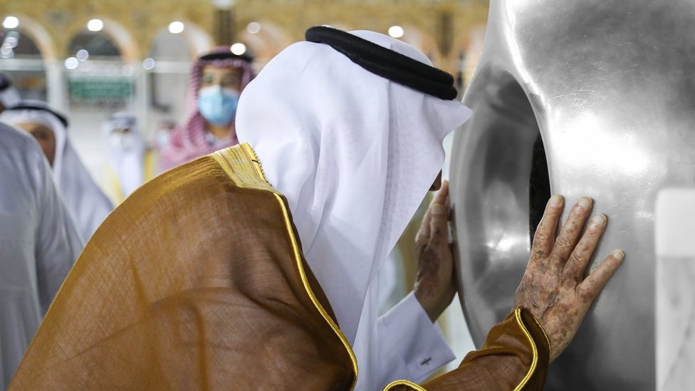 Erkakni mushakboz sikadi Erkakni mushakboz sikadi