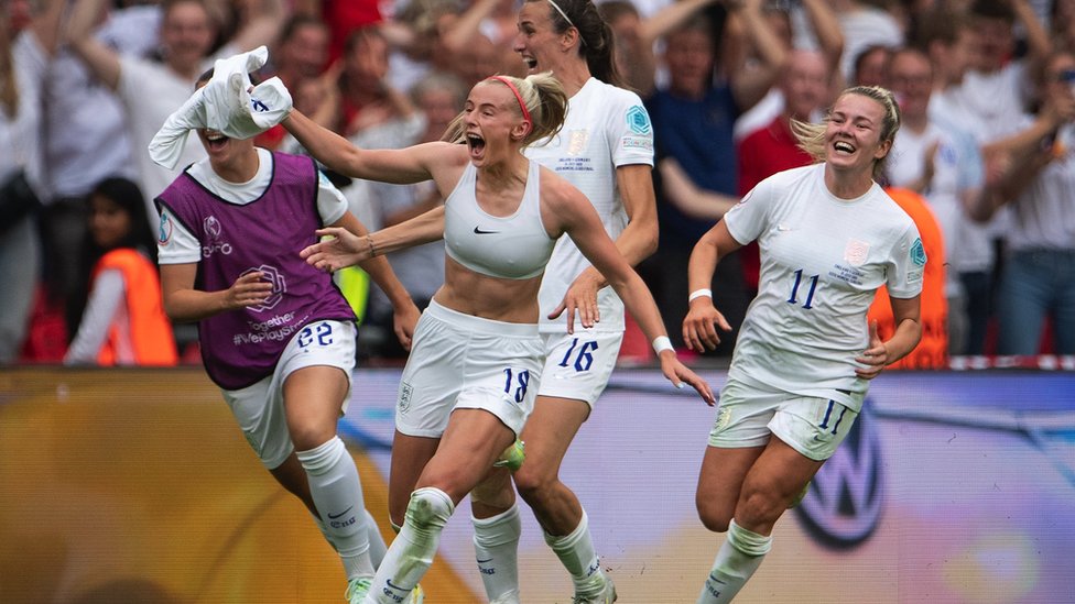 Euro'2022: Inglaterra consegue reviravolta diante da Espanha e garante vaga  nas 'meias' - Futebol Feminino - Jornal Record