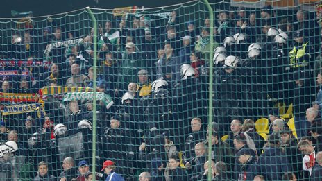 Crowd trouble mars England qualifier