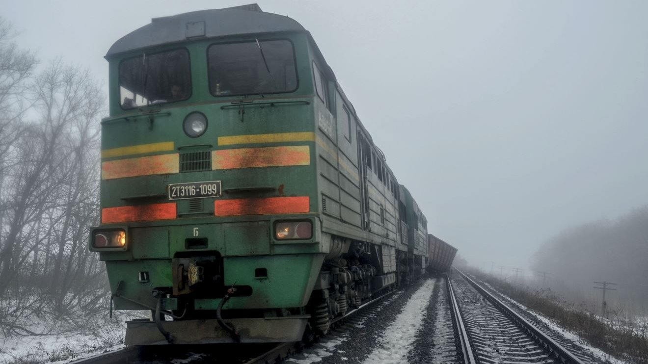 Как сделать туалеты в поездах не такими ужасными - BBC News Русская служба