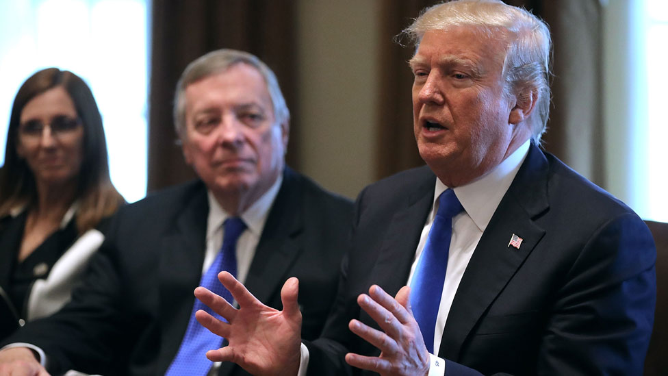 トランプ氏、上院議員の非難に反論 「人種差別」発言めぐり - BBCニュース