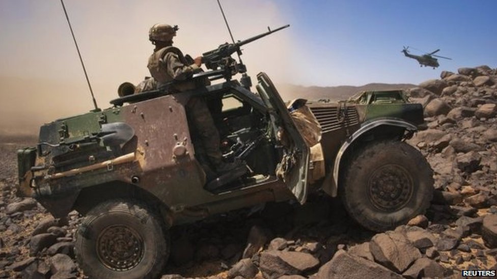 نفذ الجيش الفرنسية غارة استهدفت تنظيم القاعدة في المغرب الإسلامي عام 2013
