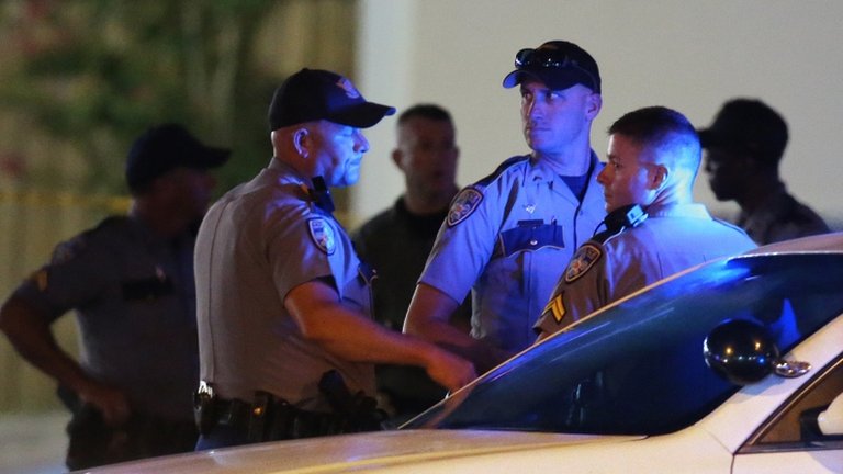 Baton Rouge shootings: Obama calls for calm after three police officers killed