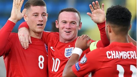 Rooney 'honoured' to equal Charlton