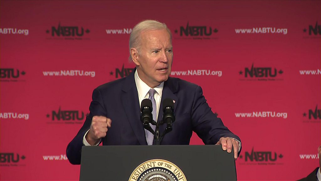 Crowd chants 'four more years' during Biden speech