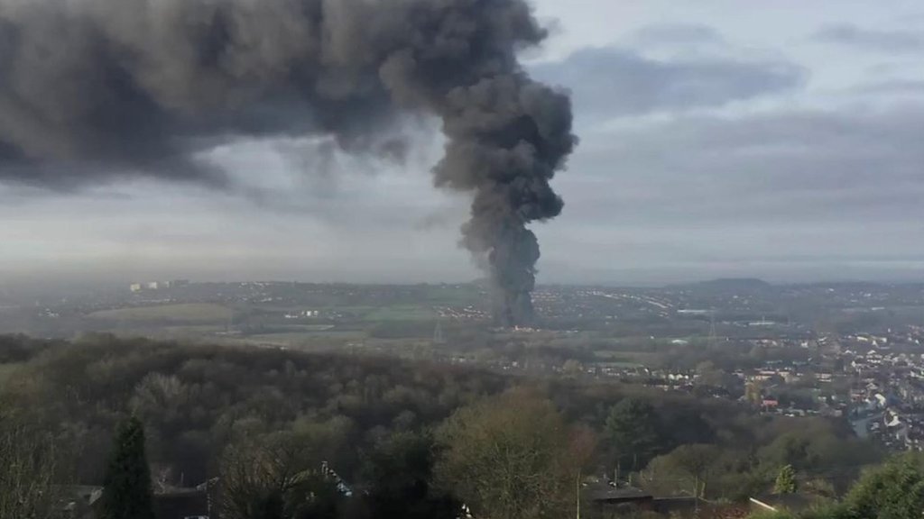 Footage captures Milton fire plume