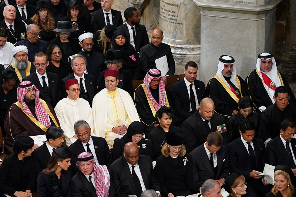 Članovi stranih kraljevskih porodica i zvaničnici na sahrani kraljice Elizabete Druge