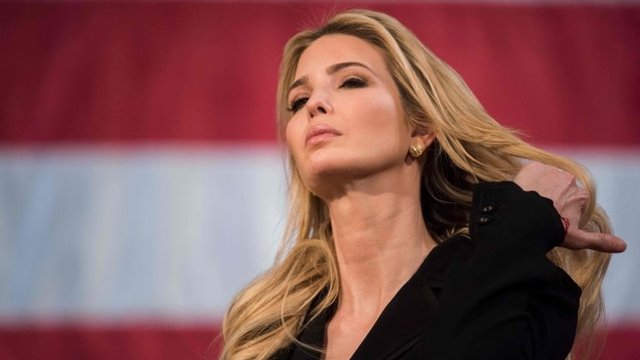 Ivanka Trump decide cerrar su marca de ropa año y medio después de alejarse de los negocios para trabajar en la Casa Blanca como asesora principal de su padre. Ivanka Trump