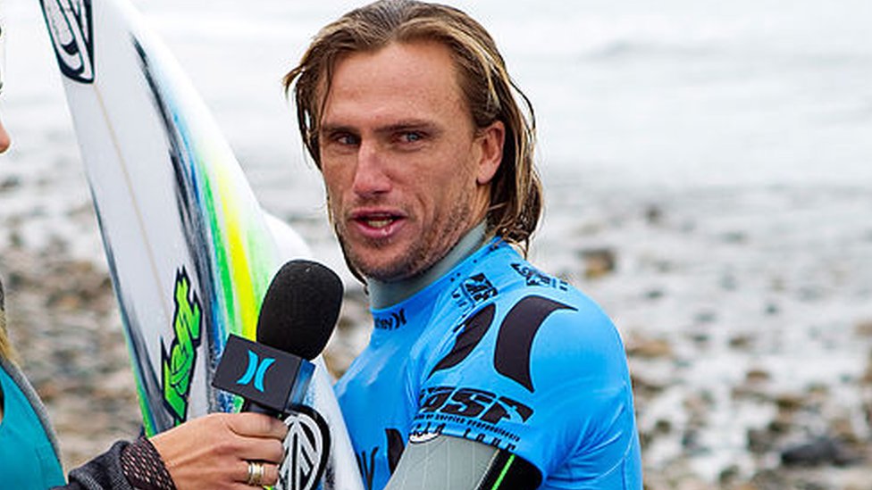 Chris Davidson: Former pro-surfer dies after punch outside Australian pub