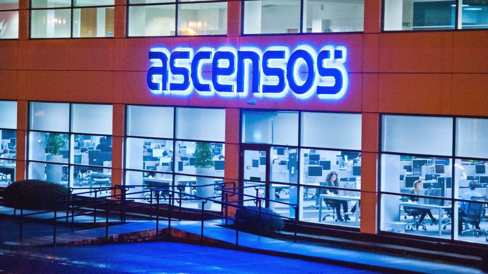 Call centre firm Ascensos plans 200 jobs in Motherwell BBC News