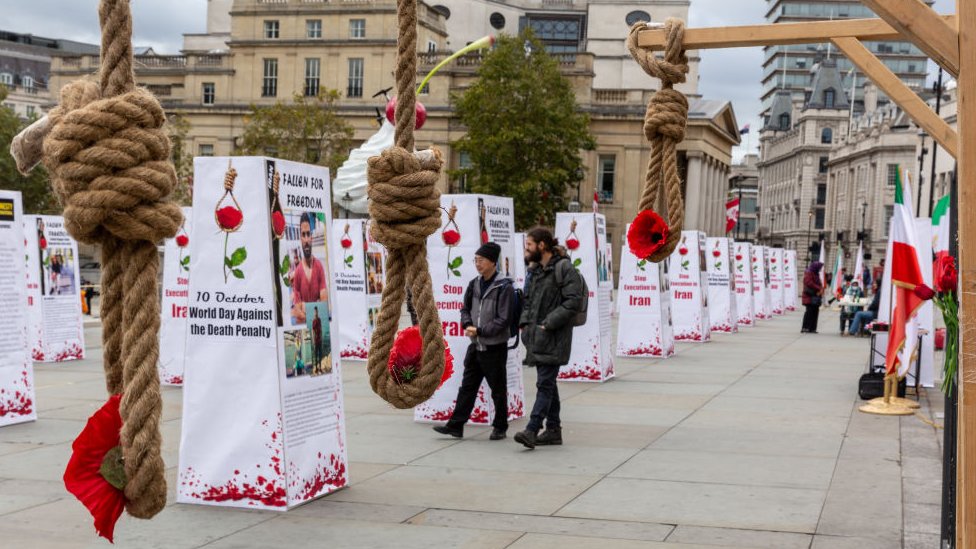 Iran: Ex-child bride among three women executed in one day - report