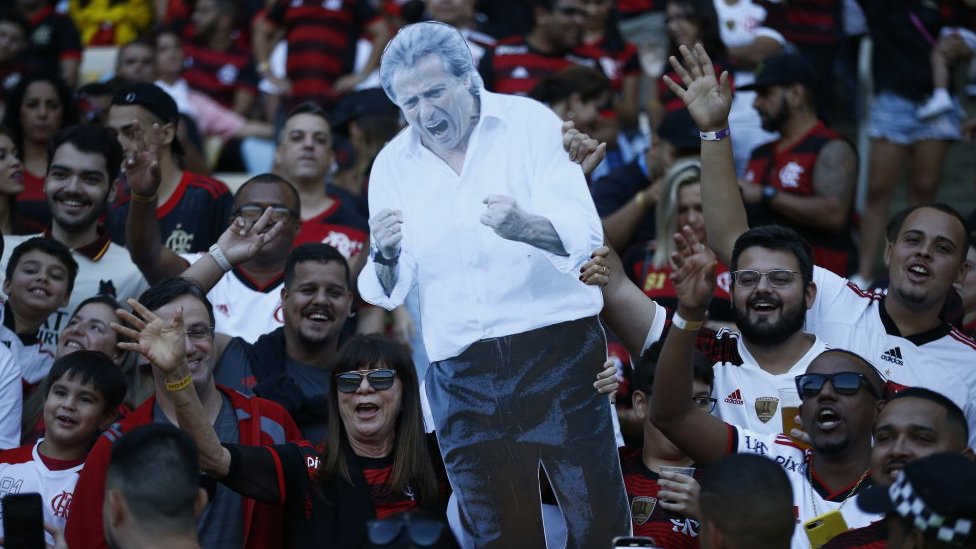 Flamengo taraftarı, bu sezon 21 Mayıs'ta oynanan lig maçında tribünde Jesus'un maketini taşıdı.