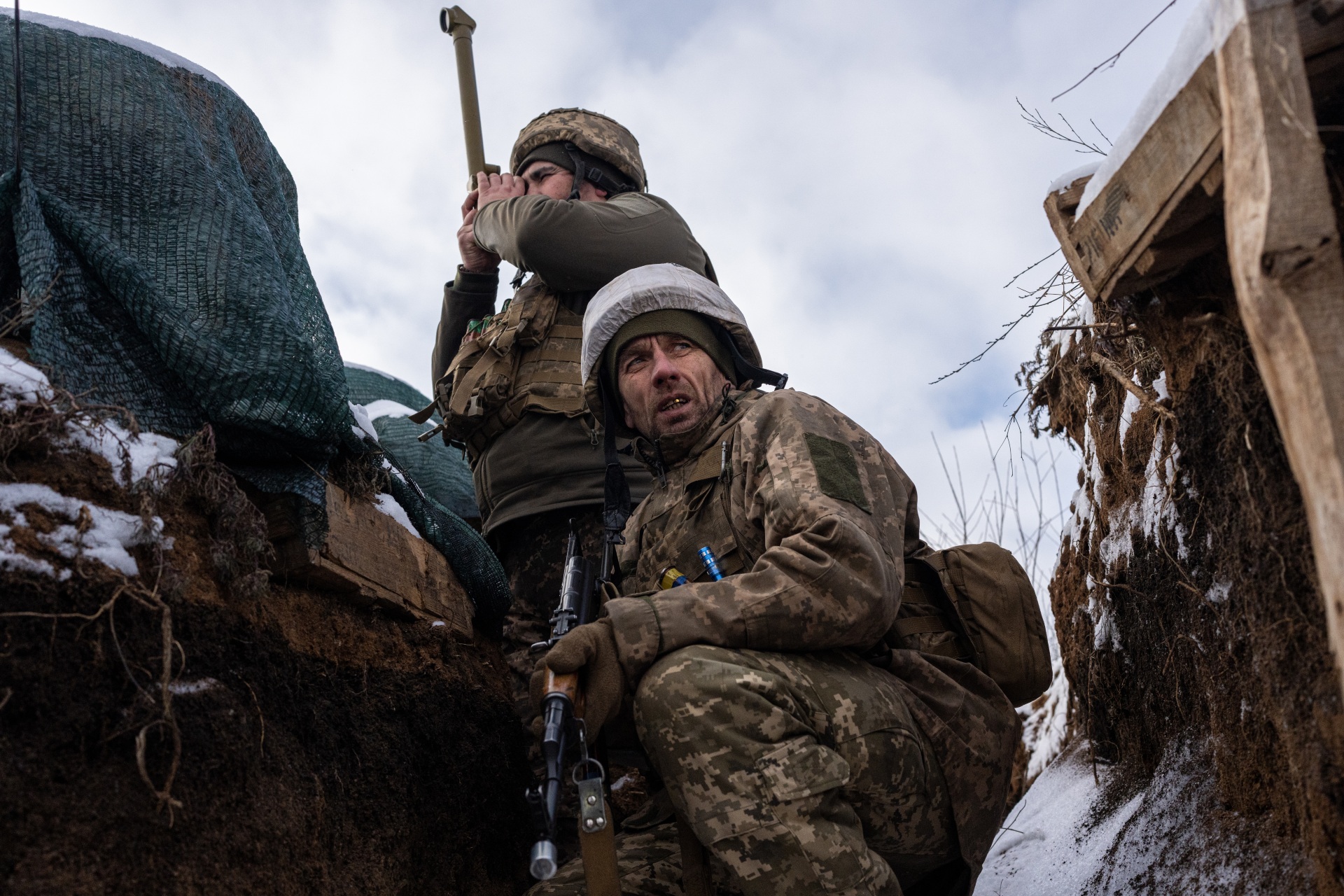 Ukrainian soldiers in trenches near Luhansk