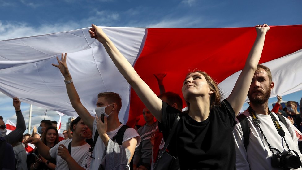 Desetine hiljada ljudi su 2020. godine izašle na ulice Belorusije da protestuju