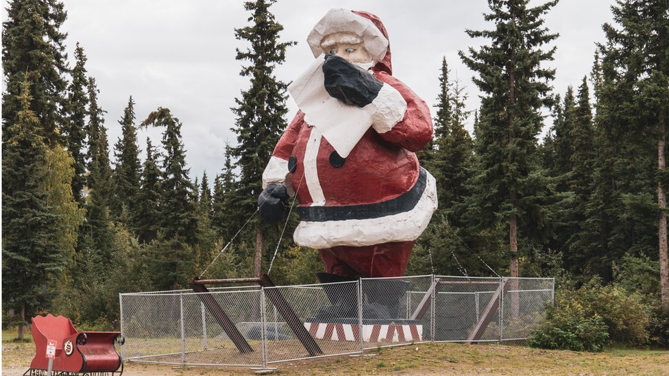 Giant Santa Claus statue outside of the famous Santa Claus House